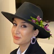 نیلوفر نیاز